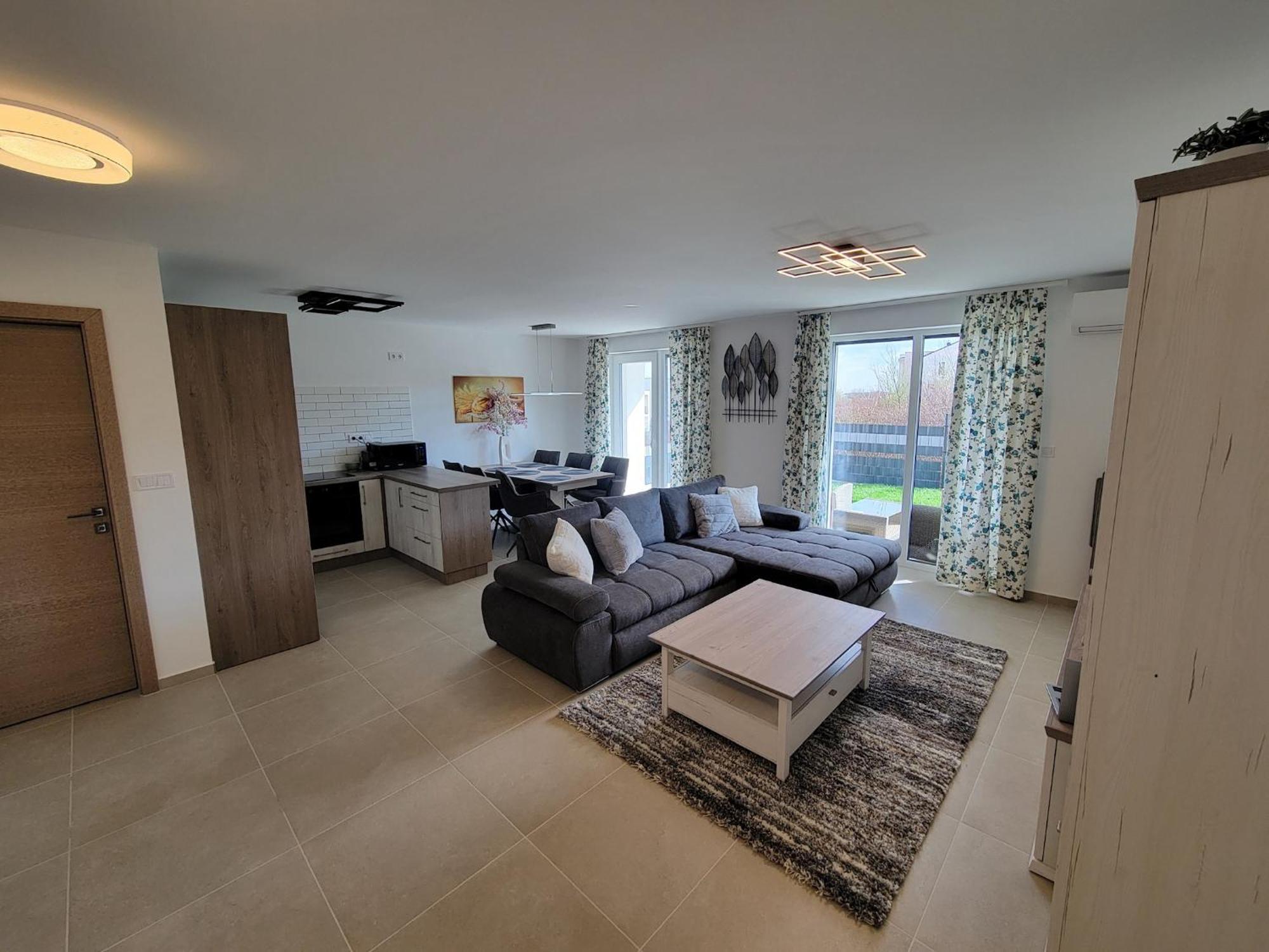 Napfeny Apartman Ll. Šoproň Exteriér fotografie